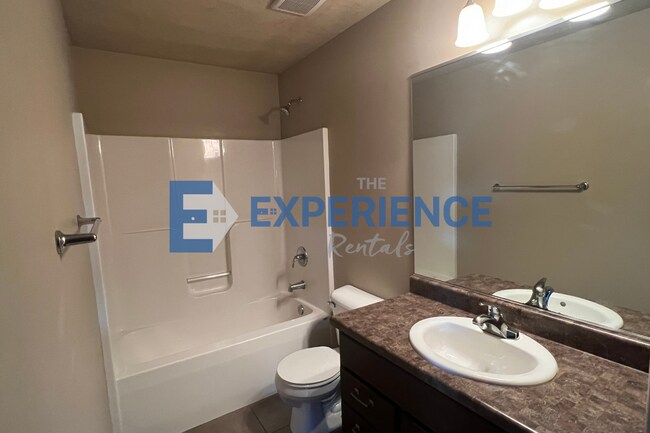 Building Photo - 5733 Bream Ct