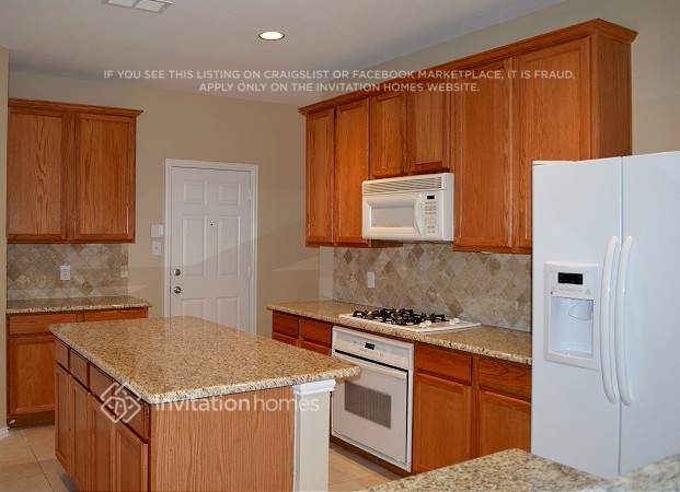 Building Photo - 6594 Scottsdale Wy