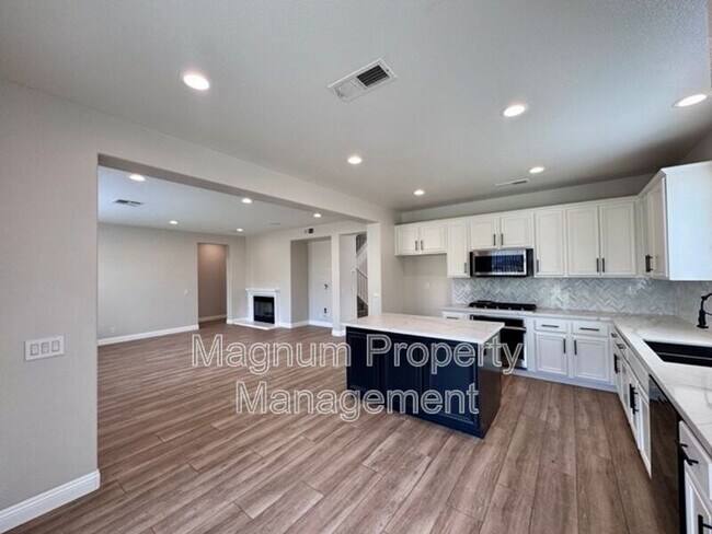Building Photo - 34333 Northhaven Dr