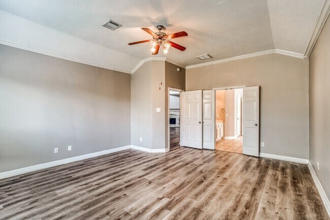 Building Photo - 12013 Banks Run Dr