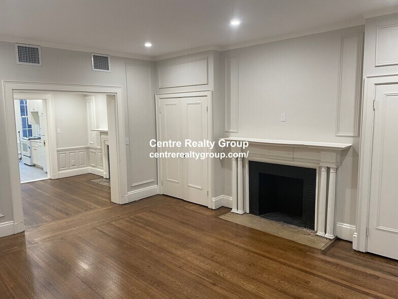 Building Photo - 1712 Beacon St