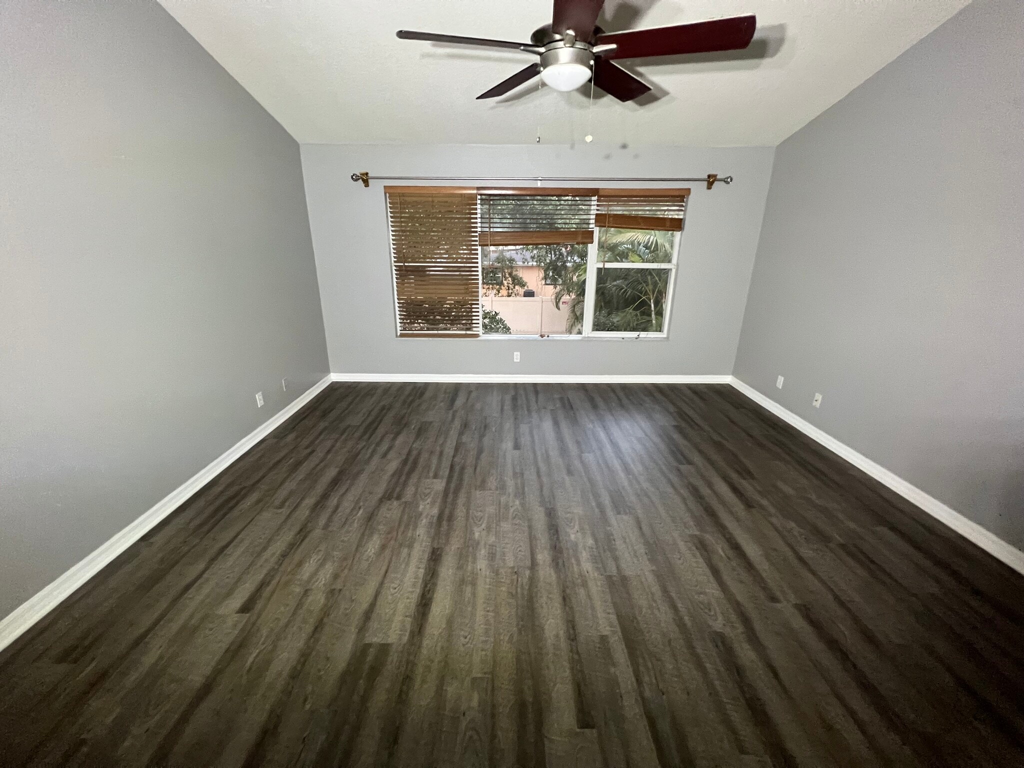 Massive 15x17 Master Suite - 4219 Key Thatch Dr