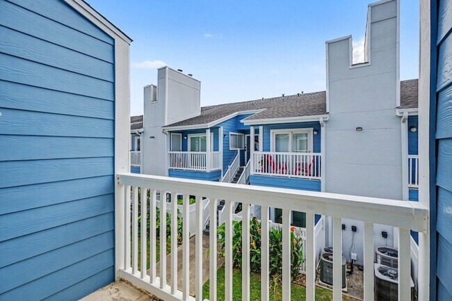 Building Photo - 3506 Cove View Blvd