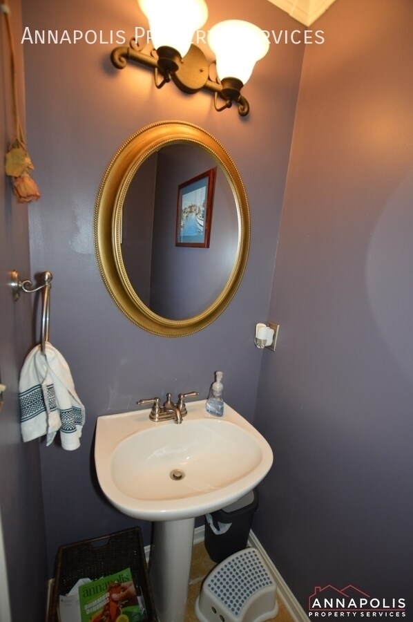 Building Photo - 314 Rosslare Dr