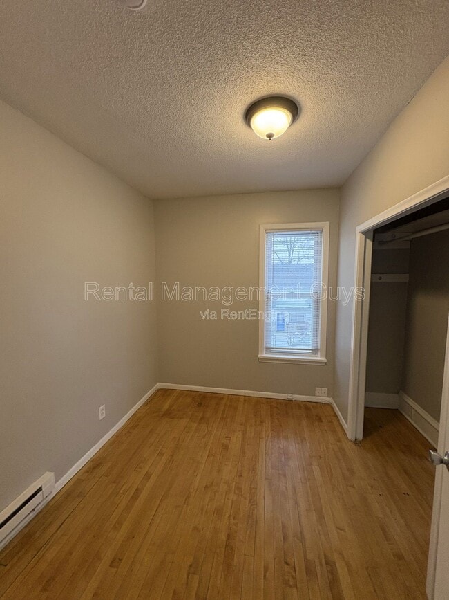 Building Photo - 1826 NE Jackson St