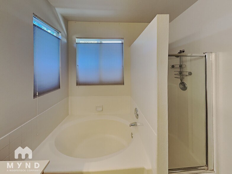 Building Photo - 4338 Glen Canyon Cir