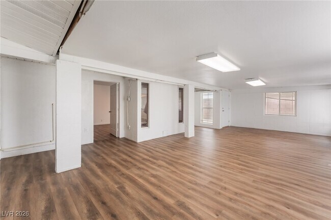 Building Photo - 1109 Tumbleweed Ave