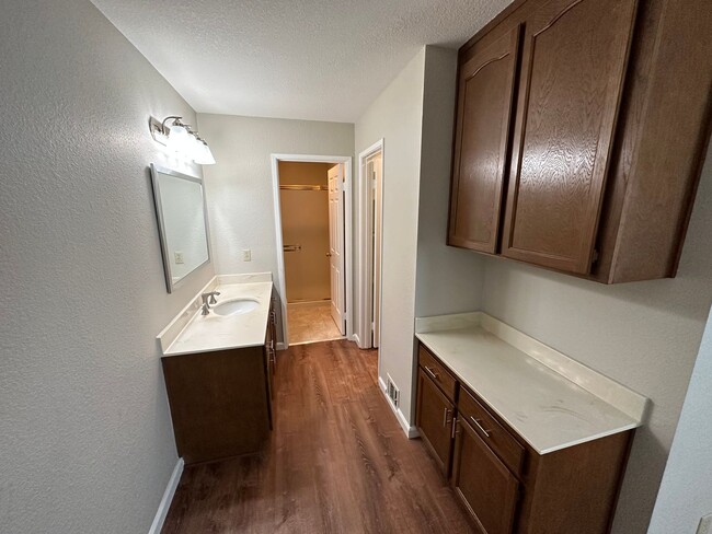 Building Photo - 2 Bed 2 Bath W/ 2 Car Garage In Bancroft V...