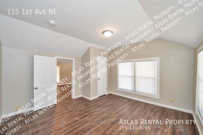 Building Photo - 115 1st Ave NE