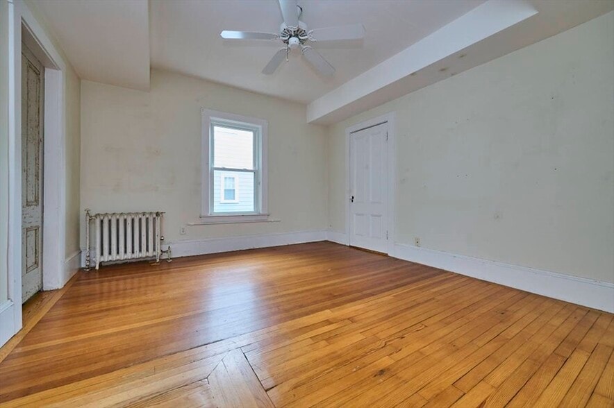 Building Photo - 16 Indiana Ter