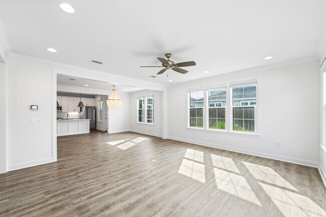 Building Photo - 106 Conifer Ct