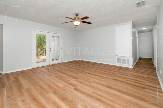 Building Photo - 5728 Post Oak Ct