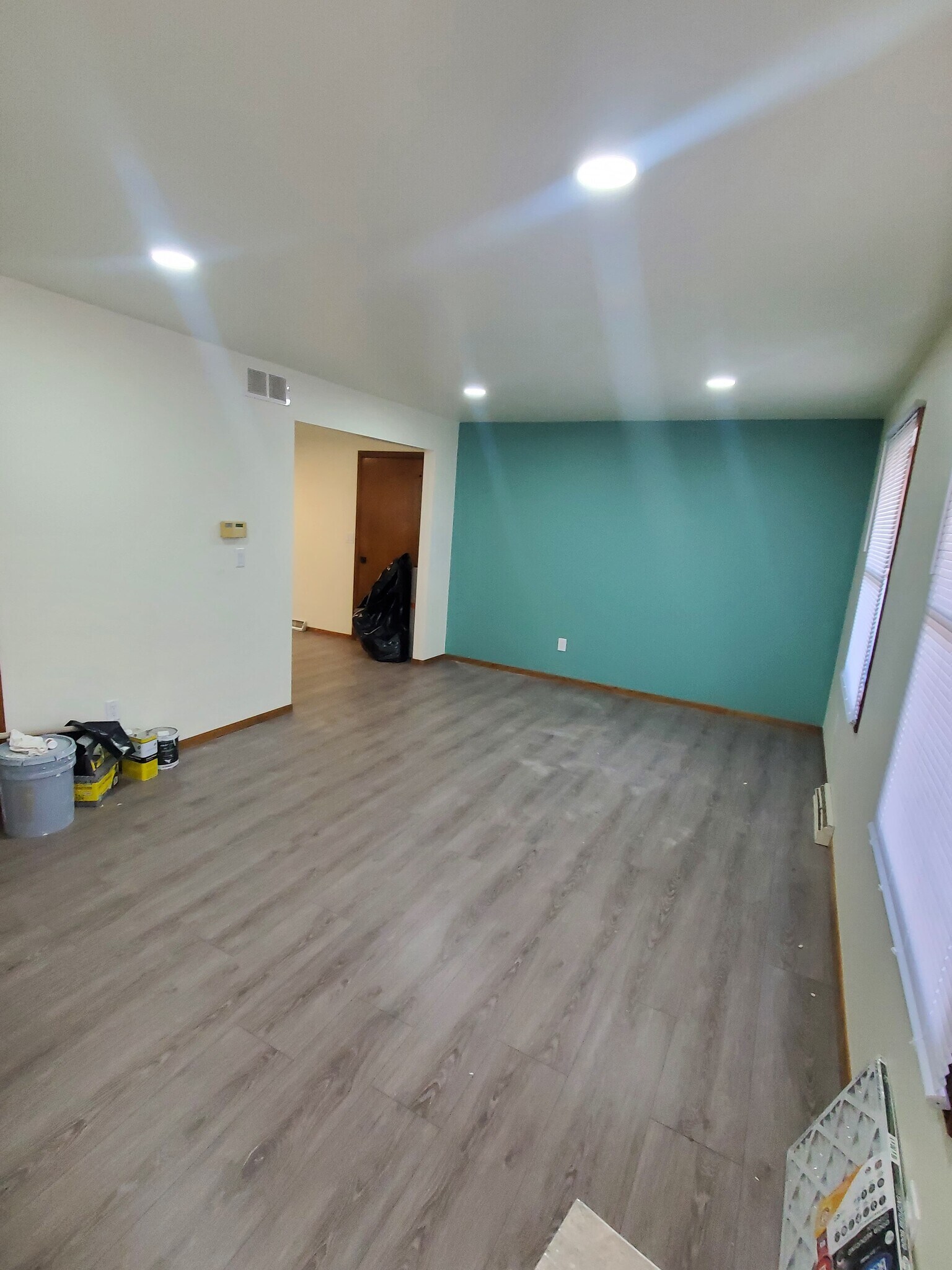 living space - 1863 Wisconsin St