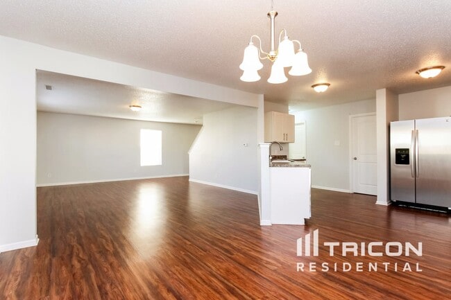 Building Photo - 453 Bridgewater Dr