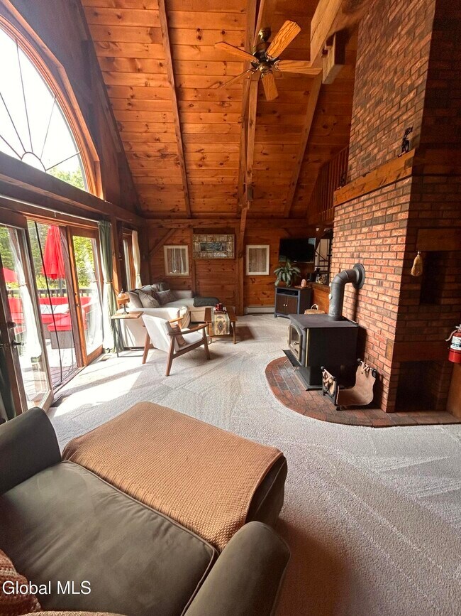 Building Photo - 148 Ruggles Rd