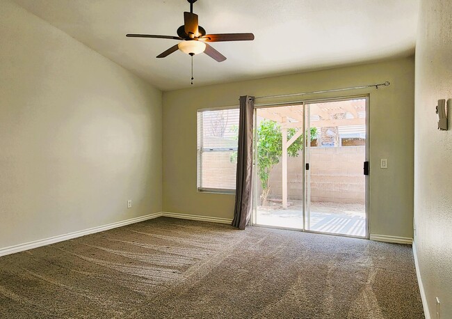 Building Photo - Updated Hemet Home, 2Bd, 2Ba, Bonus Room
