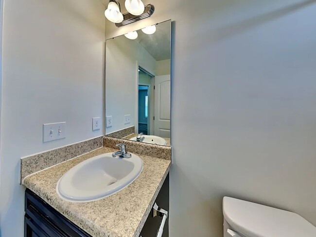 Building Photo - 425 McCarthy Dr