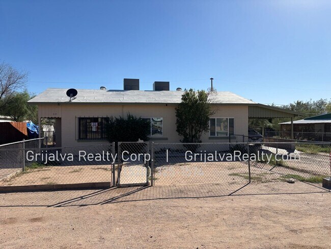 Building Photo - 835 W Tipton Dr