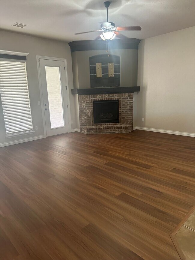 Building Photo - Home in Gated Community also In Deer Creek Schools