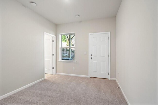 Building Photo - 225 Matson Run SW