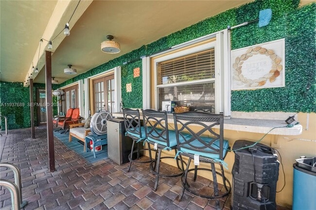 Building Photo - 5821 NW 56th Pl