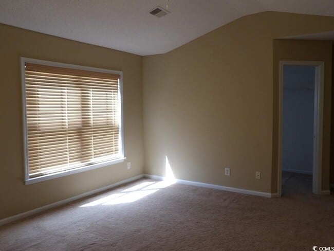 Building Photo - 185 Fulbourn Pl