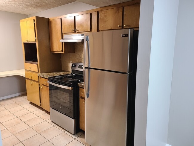 Building Photo - 77 Sandalwood Cir