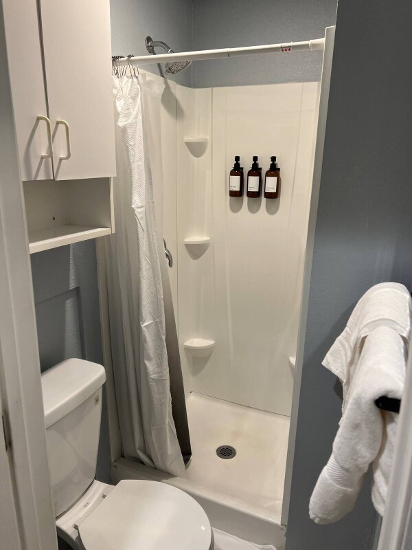 Building Photo - 2504 Bridgeport Way W