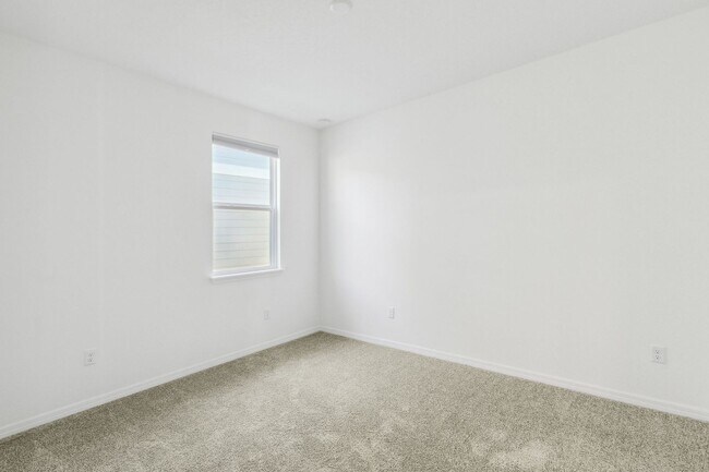 Building Photo - Newer Construction! Tons of Amenities! Wildlight Community!