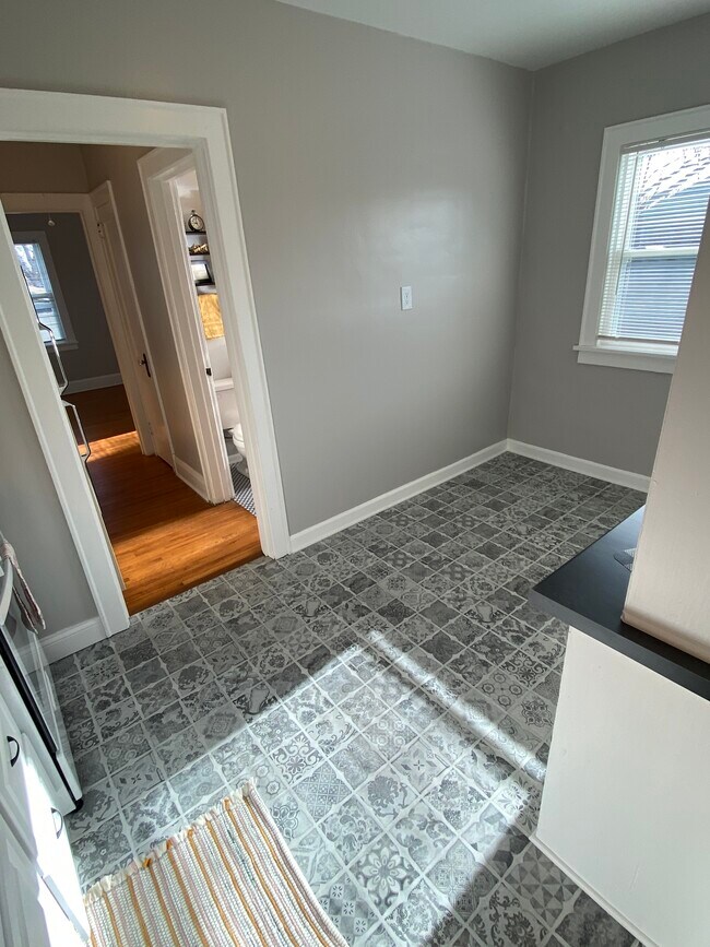 Building Photo - 4247 Cedar Ave S