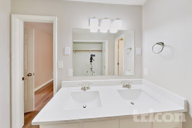 Building Photo - 2309 Pastille Ln