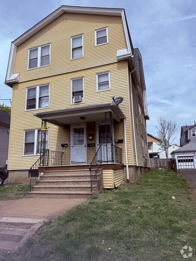 Building Photo - 204 South St