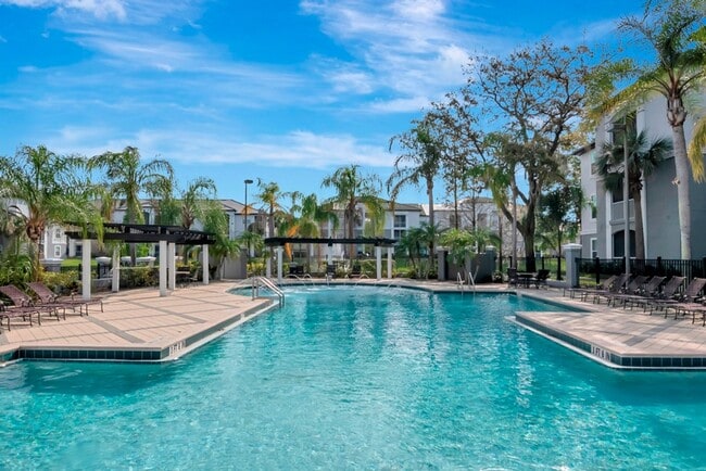 Building Photo - Remodeled and Upgraded -2nd Floor - 1 Bed 1 Bath Condo For Lease