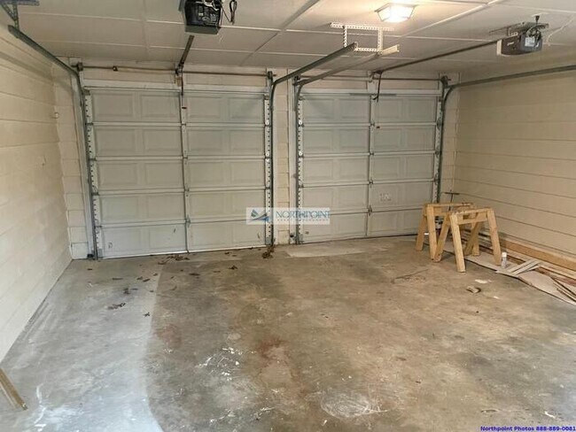 Building Photo - 5BR 3.5BA Stunning Home w/ Kitchen Suite • Garage + Carport in Marietta