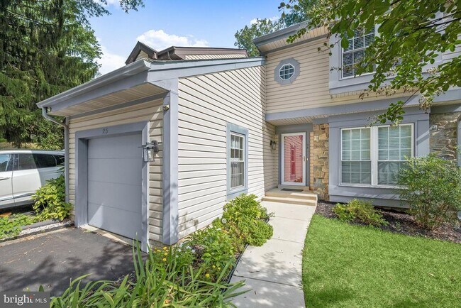 Building Photo - 25 Tivoli Lake Ct