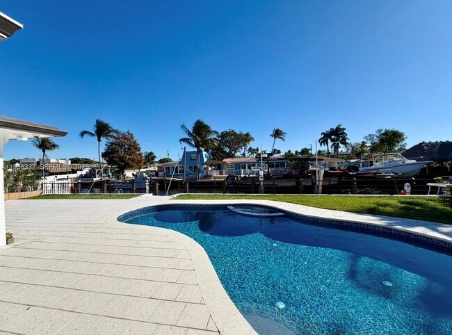 Building Photo - 806 Argonaut Is