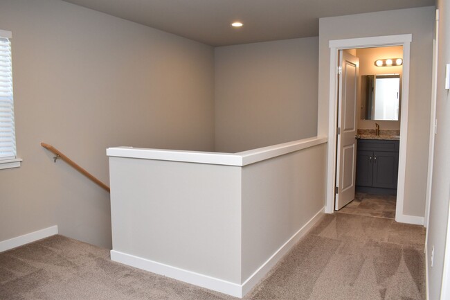 Building Photo - 4 Bedroom 2.5  Bath Home Built in 2018 in ...