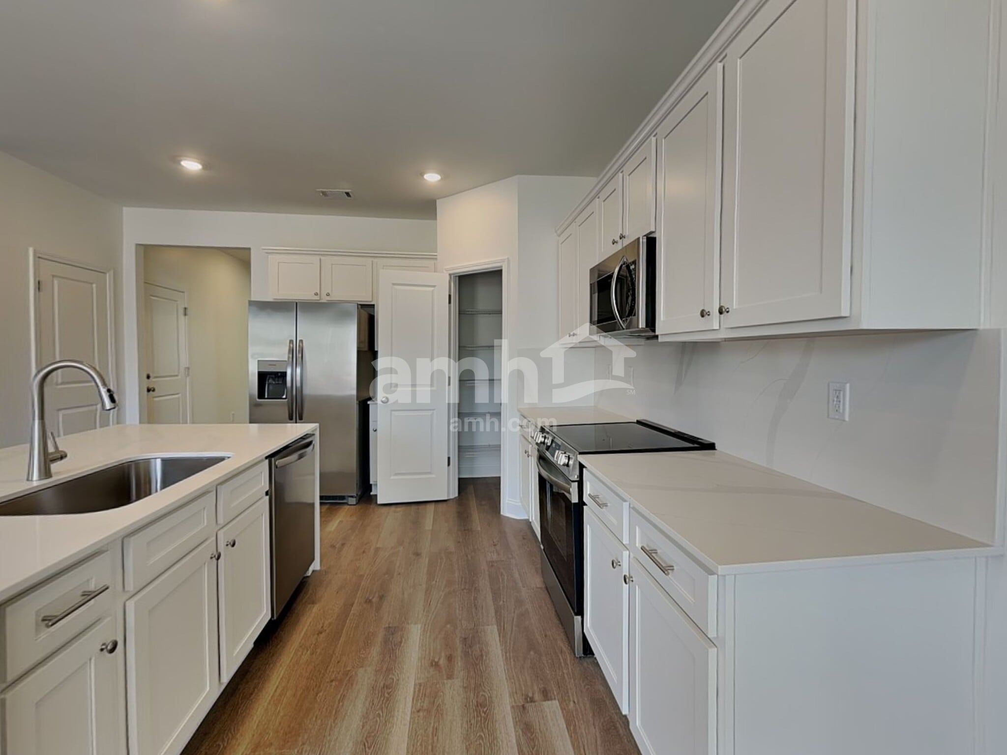 Building Photo - 425 Hickory Pointe Rd