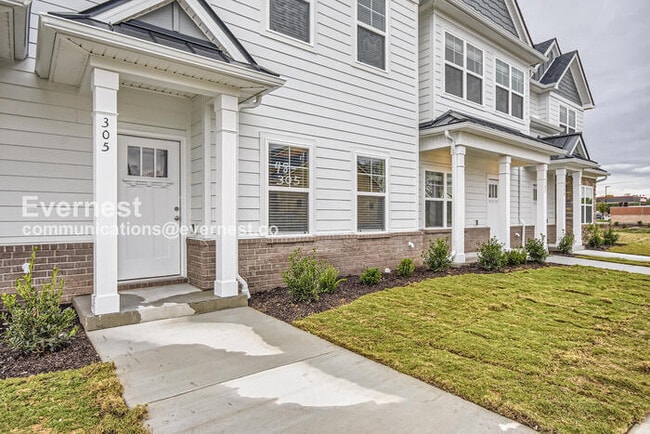 Building Photo - 305 Raines Ct