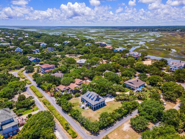 Building Photo - 256 Pioneer Loop