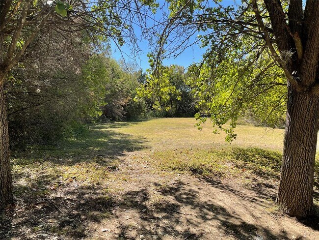Building Photo - 2450 Wickersham Ln