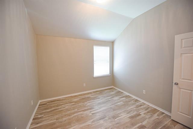 Building Photo - 421 Stanley Falls Dr