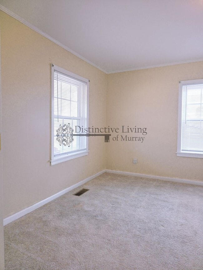 Building Photo - Attention Front Porch Sittin' Lovers- 2 bed 1 bath house in the country in Hazel