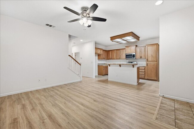 Building Photo - 3621 el Dala Ln