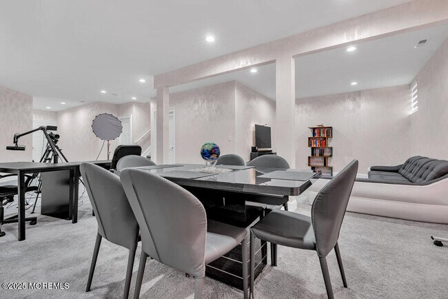 Building Photo - 47 McCormick Ave N