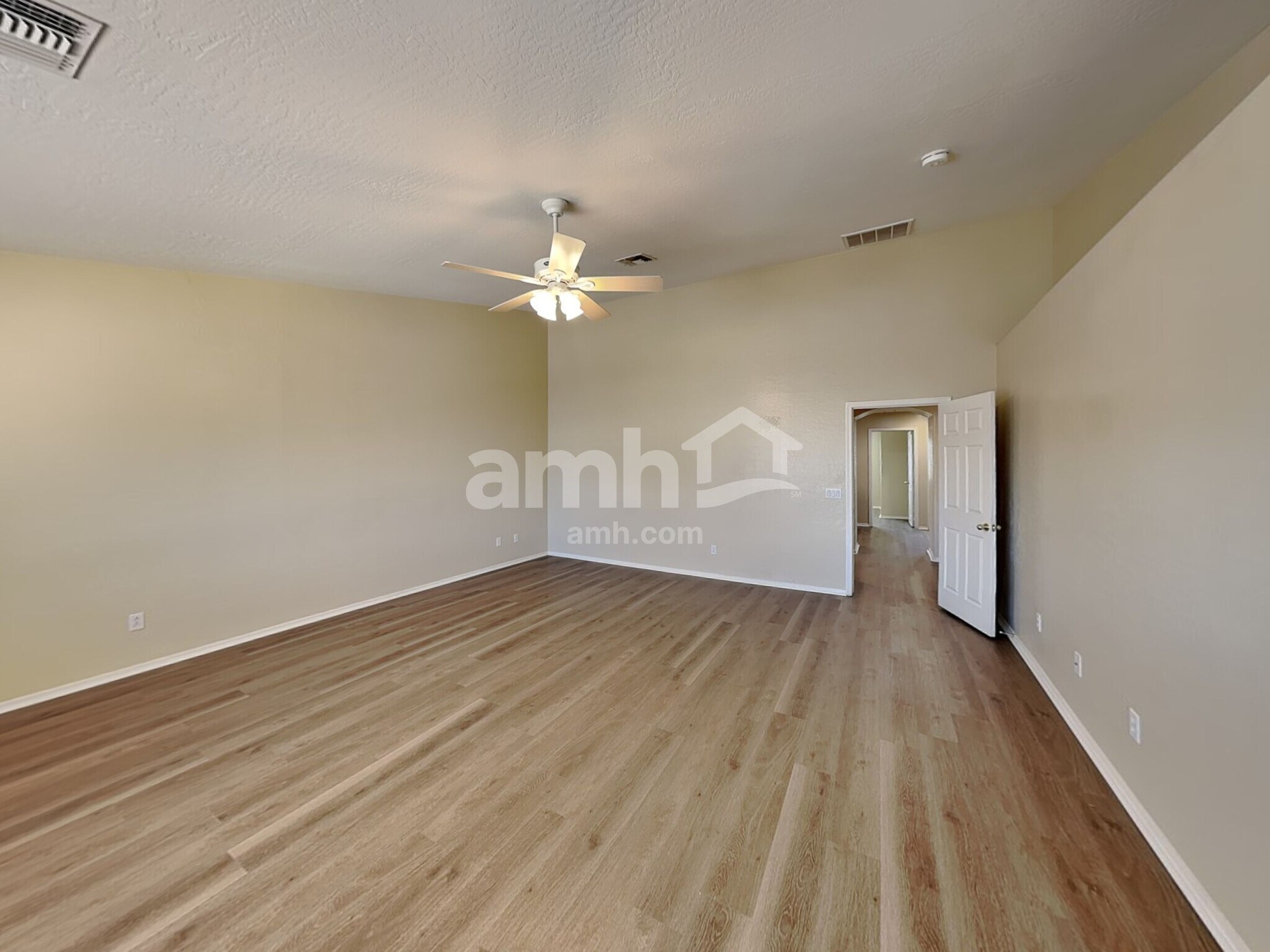 Building Photo - 15018 W Aster Dr