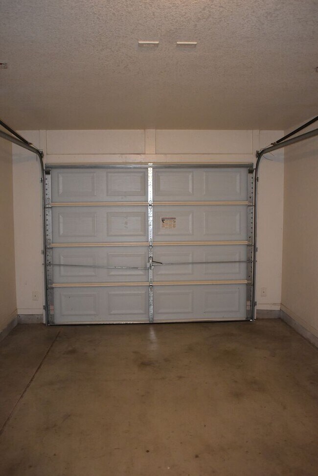 Building Photo - 316 Elbert Ln