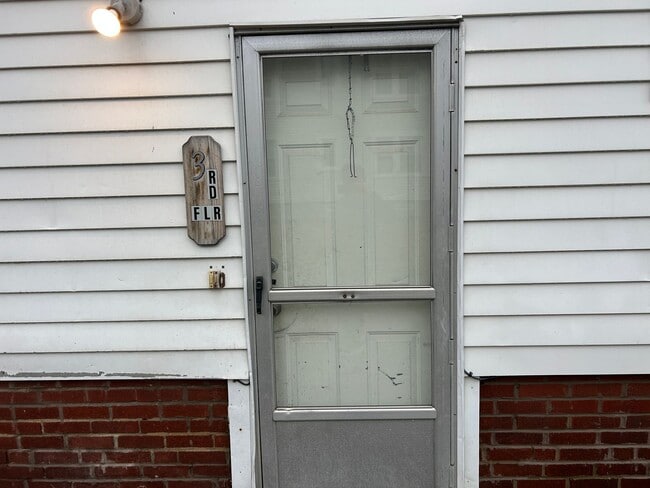 Building Photo - 3428 Altamont Rd