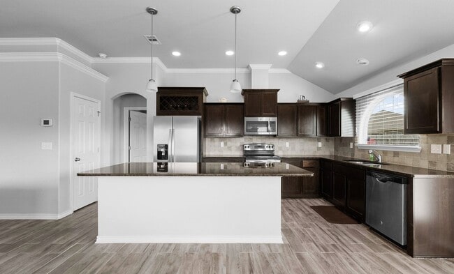 Building Photo - 3042 Besterio Dr