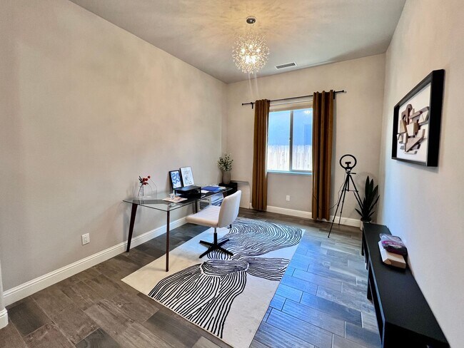Building Photo - $2,895 Shepherd & Temperance, 3 Bedroom Mo...